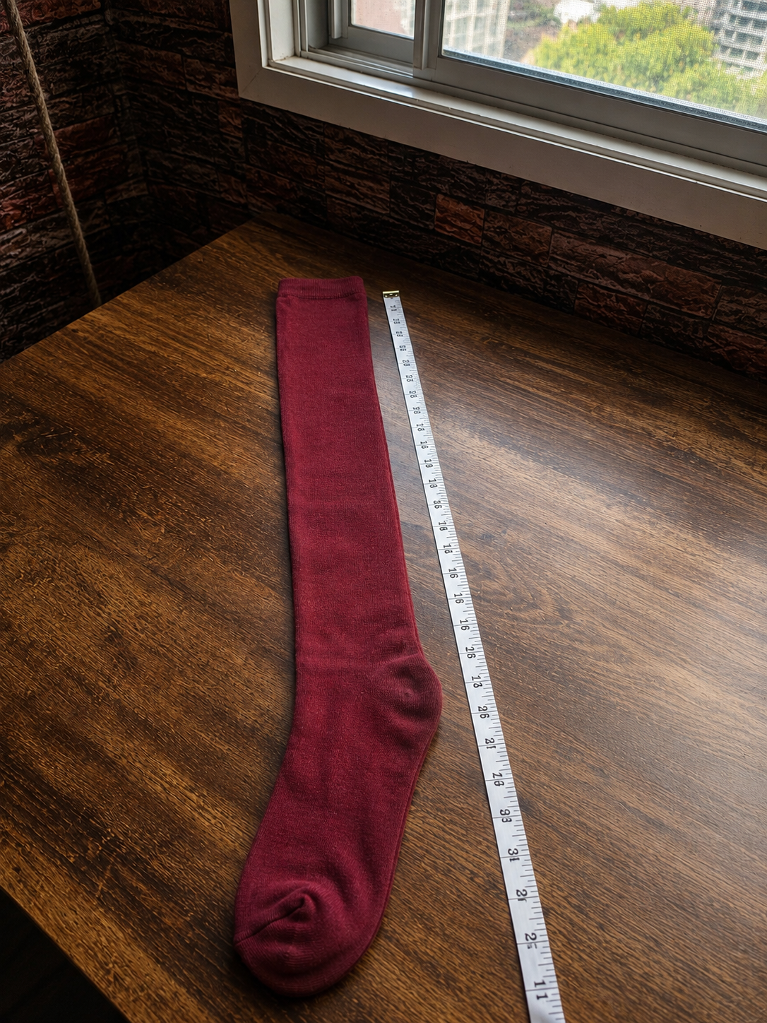 SPORTY KNEE-HIGH SOCKS
